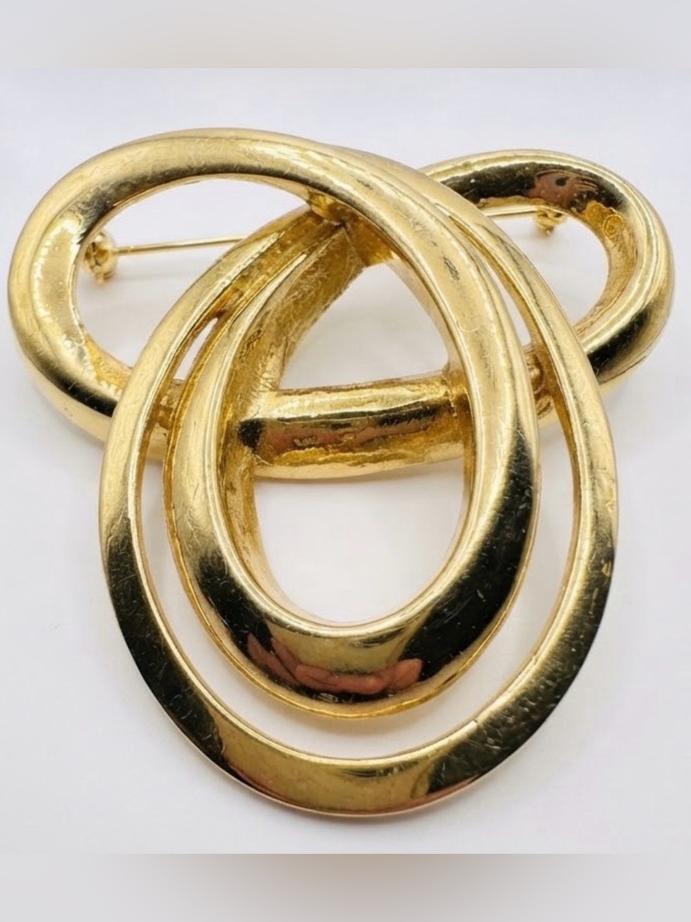 Vintage Butler Gold Tone Textured & Polished Abstract Loops Brooch Pin⁠